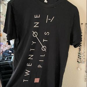 twenty one pilots band tee  𖡼.𖤣𖥧